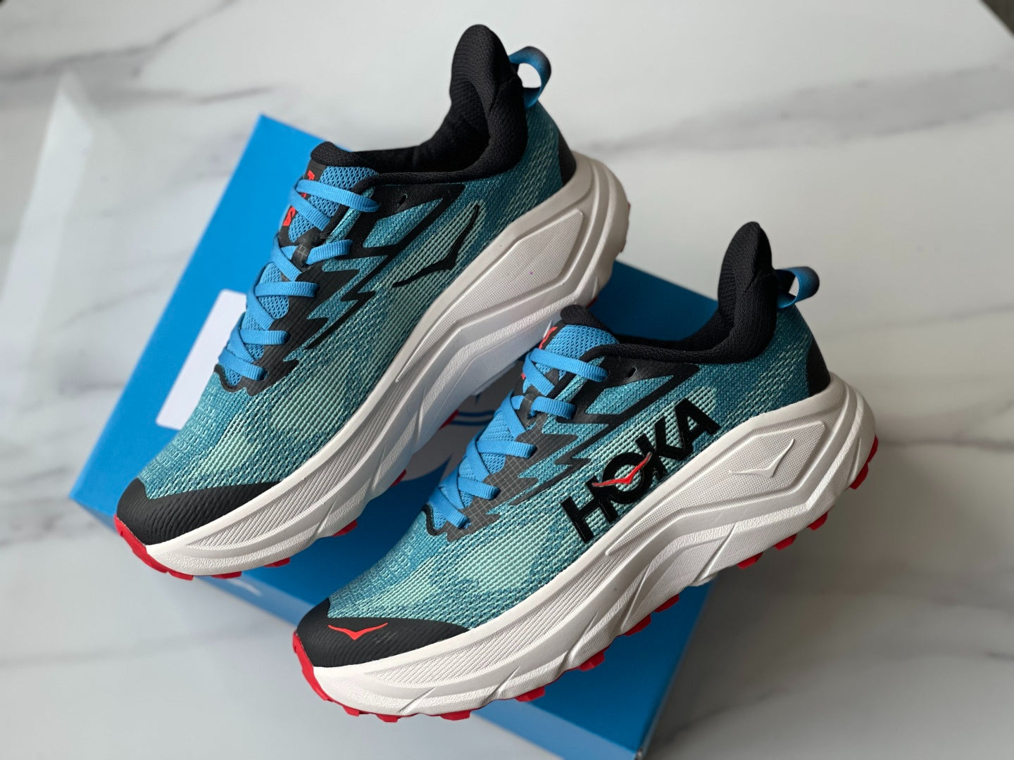 Women's Hoka Challenger 8 (Seasonal Colors)