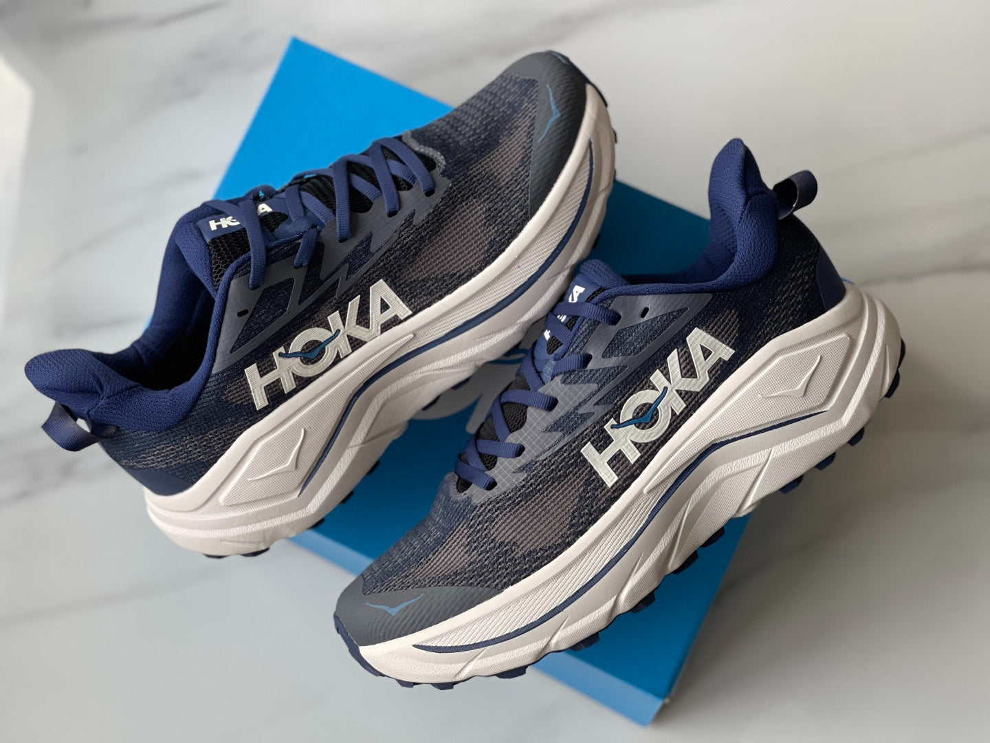 Women's Hoka Challenger 8 (Seasonal Colors)