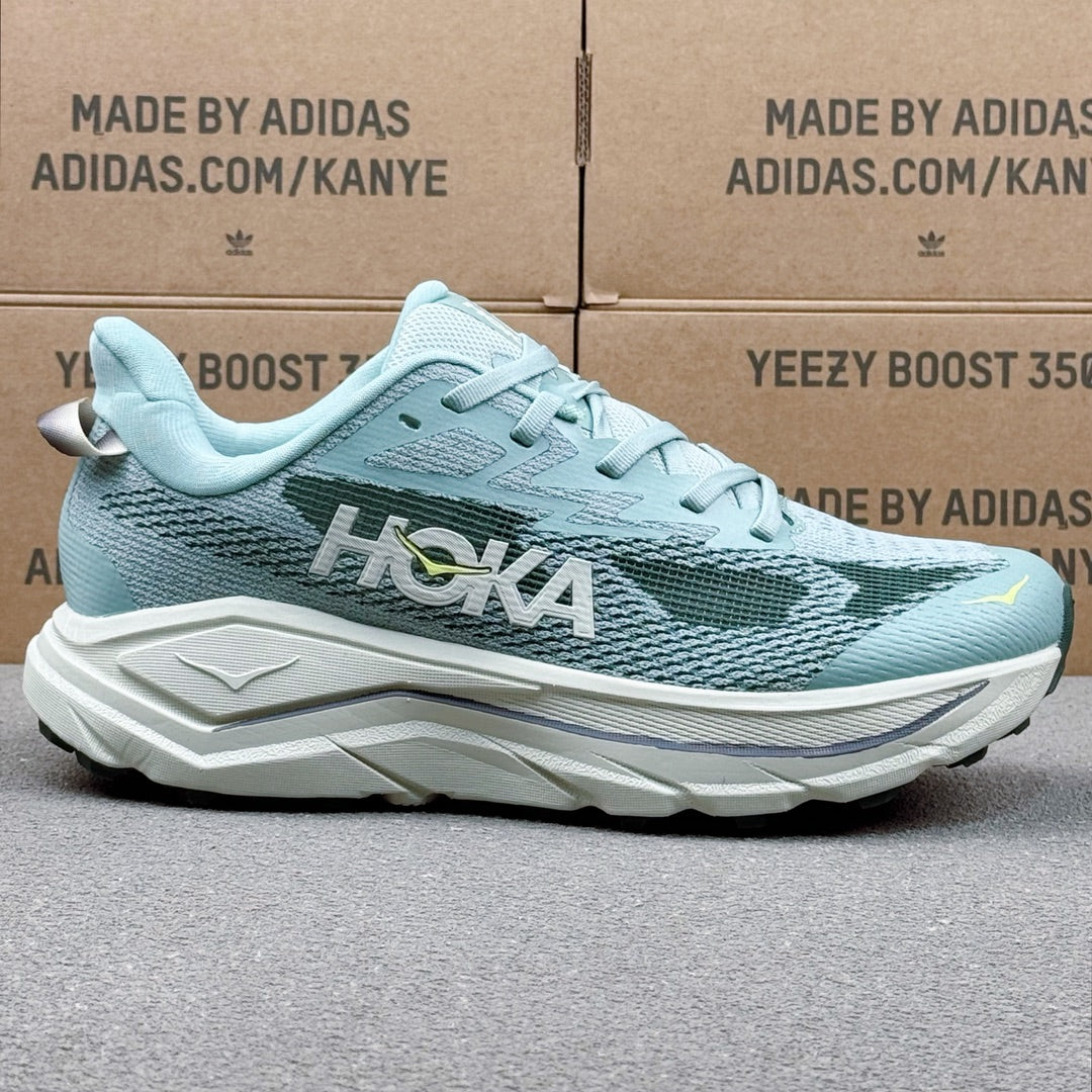 Women's Hoka Challenger 8 (Seasonal Colors)