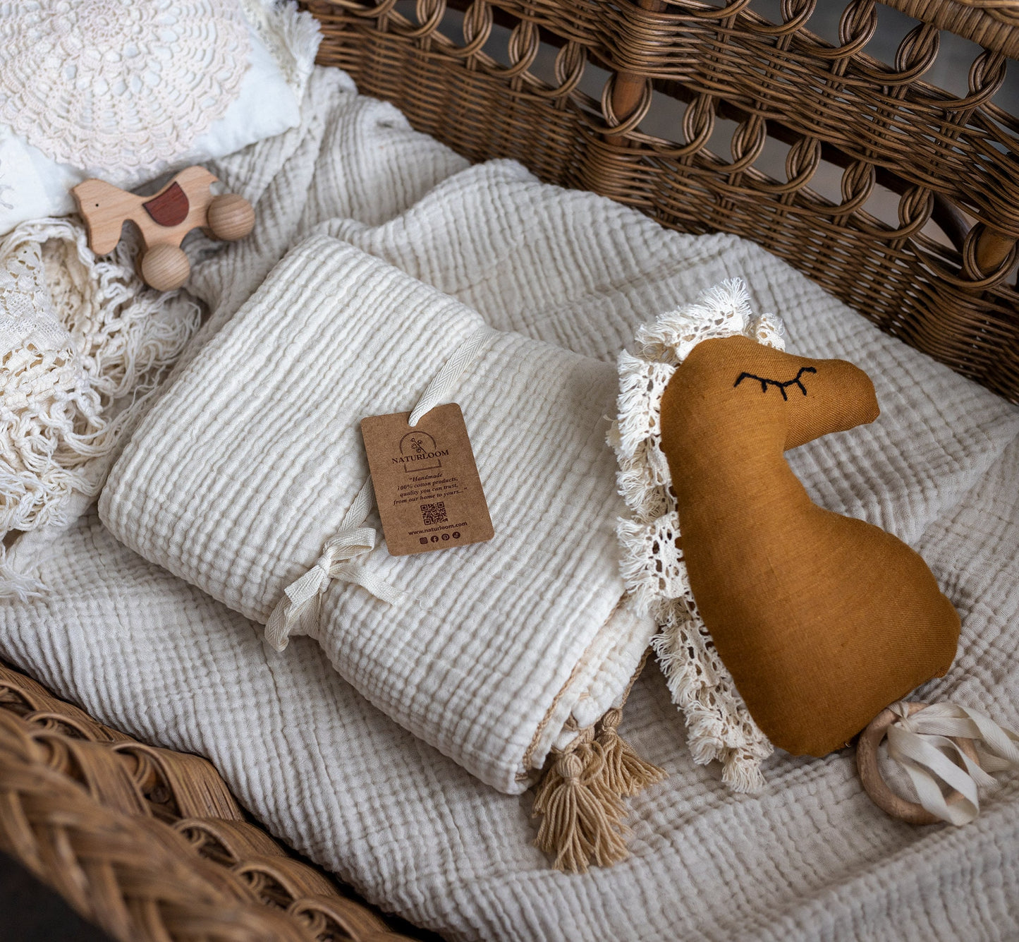 4 Layer Organic Muslin Baby Blanket, Soft Cotton Baby Swaddle, Newborn Gift for Girl or Boy, Muslin Baby Quilt
