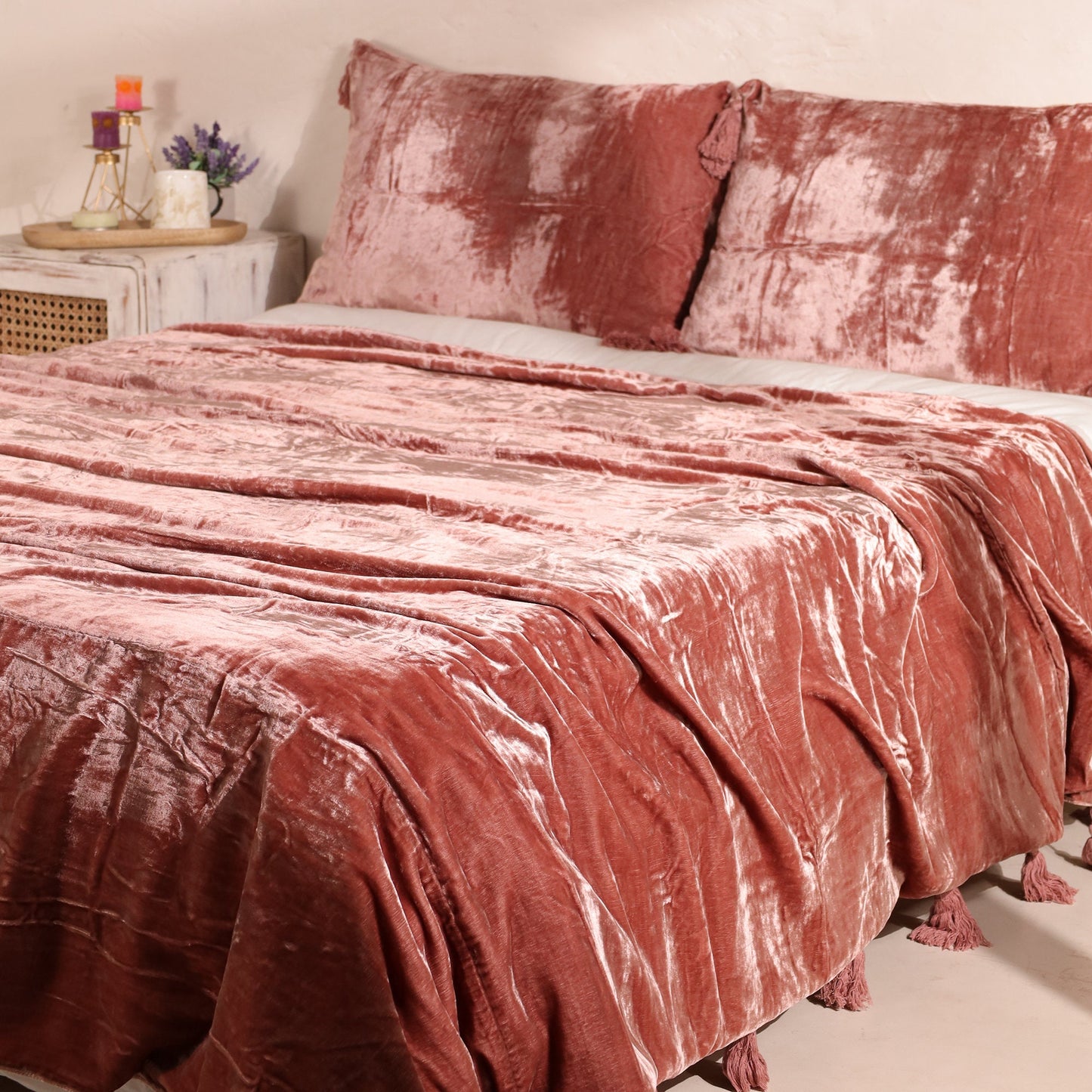 Luxe Velvet Bedspread, Velvet Throw Blanket With Handmade Knotted Tassels Soft Velvet Boho Sofa Throw For Living Room Christmas Gift