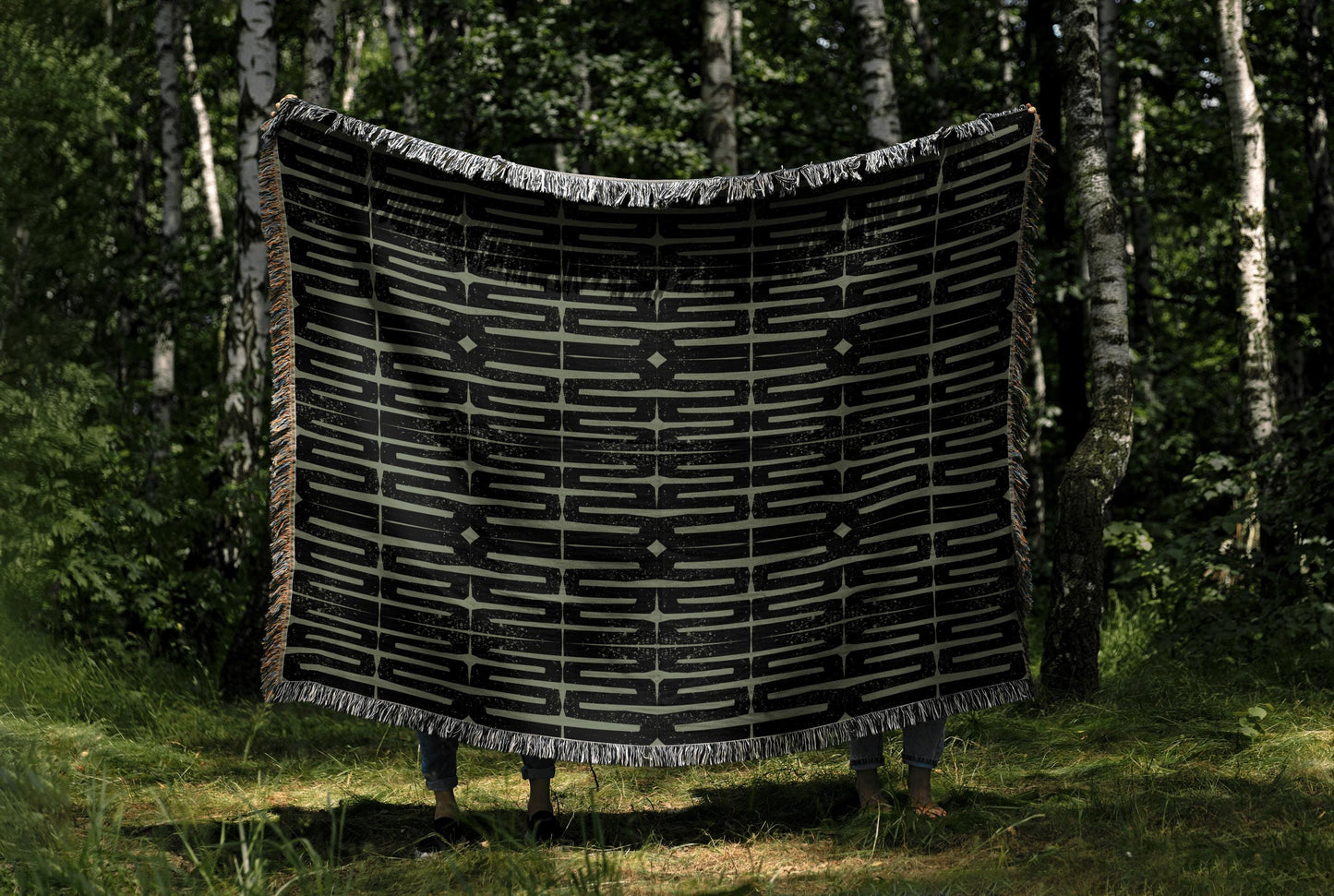 Olive Green & Charcoal Woven Throw Blanket – Modern Geometric Design