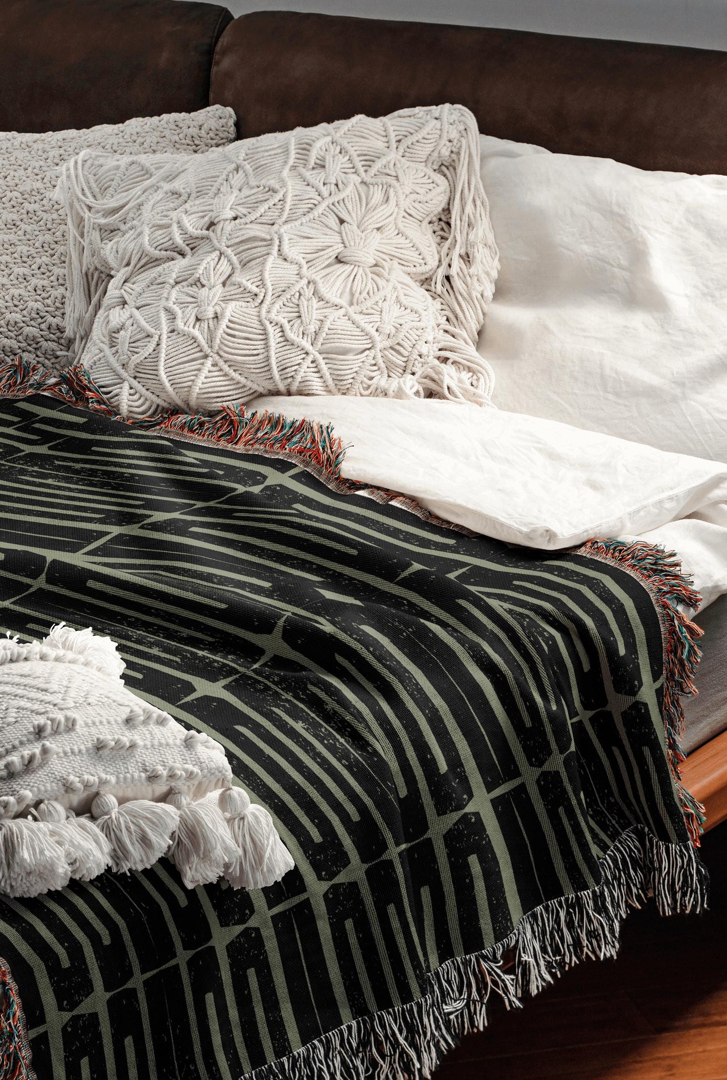 Olive Green & Charcoal Woven Throw Blanket – Modern Geometric Design